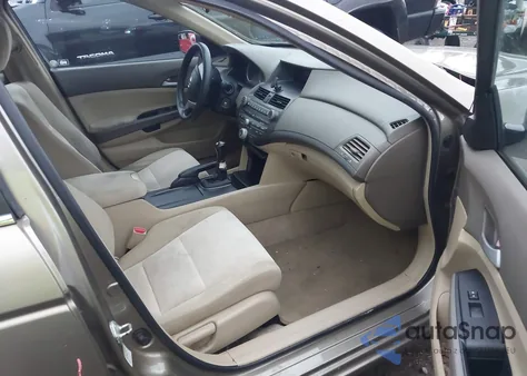 2009 Honda Accord 2.4 Lx z USA, uszkodzony, nr VIN 1HGCP25369A161632